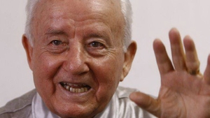 Ionel, tata model pentru Irinel! Cum a ajuns octogenarul sa ii dea lectii de curtoazie fiului sau si cum ii raspund femeile