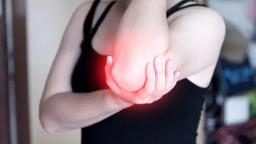 Cum poți scăpa de durerile articulare din sezonul rece. Soluții naturiste pentru articulații sensibile