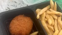 Ce a primit o clujeancă, după ce a comandat un Cordon Bleu cu cartofi prăjiți: Trebuie să ajungă Piedone și pe aici!