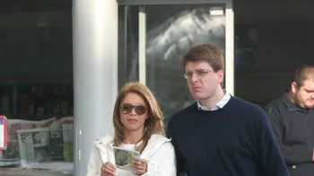 Cum a schimbat Regina R&B palatul pe benzinărie. De la Prințul Țiganilor la Lordul de rafinărie: o iubire imposibilă, cu CD, plinul făcut și suflete pe drumuri diferite