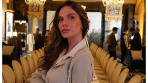 Motivul uluitor pentru care un client i-a returnat comanda Annei Lesko. Artista lucrează manual globuri de Crăciun