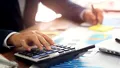 O nouă taxă pentru românii din străinătate. Guvernul îi obligă să dea bani: De ce să nu plătească?