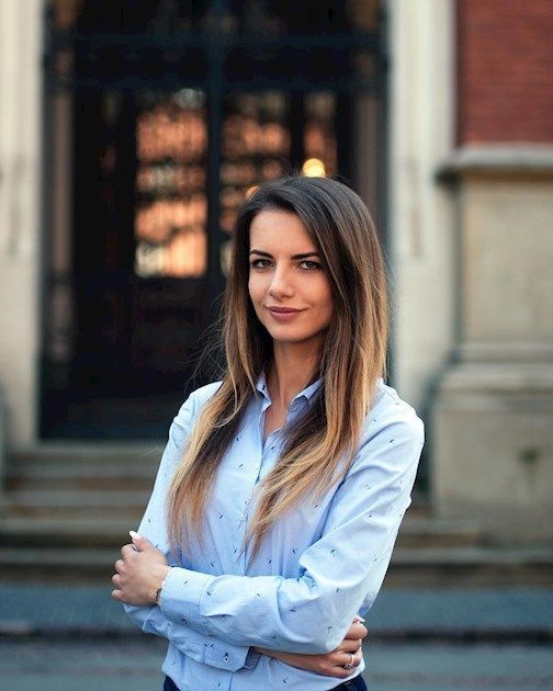 VIDEO / I-a dat pe spate! A fost desemnată cea mai sexy arbitră din lume și face furori pe rețelele de socializare! ”Fotbaliștii sunt mai cuminți când…”