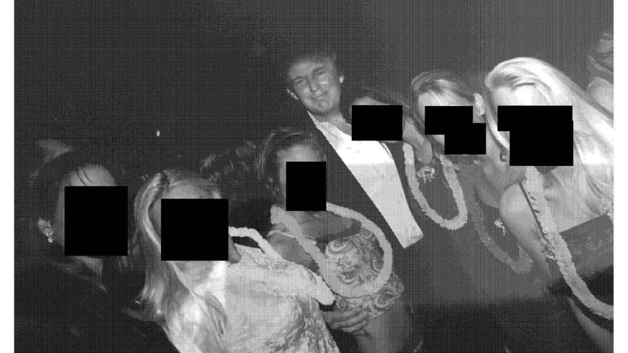 Noi fotografii din dosarul Jeffrey Epstein! Donald Trump, Bill Clinton și Bill Gates, surprinși la petrecerile controversate
