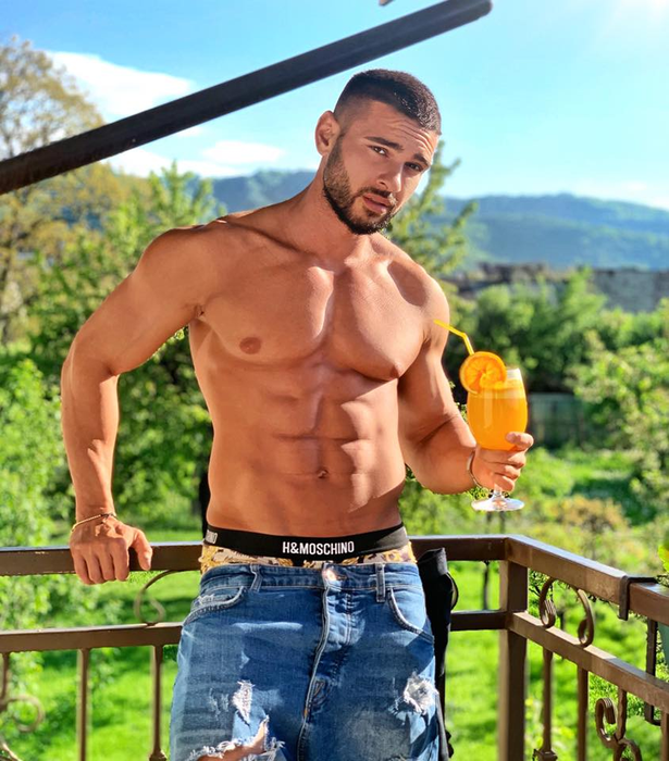 Așa devreme?! La ce vârstă și-a început viața sexuală Dorian Popa