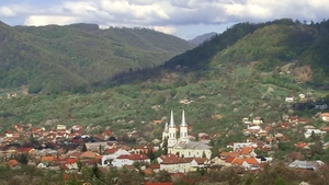 Ai auzit de orașul din România cu străzi pavate cu aur? Legenda fabuloasă care ridică Baia Sprie, din Maramureș, pe un piedestal de neatins