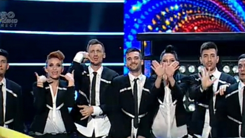 Lacrimi de fericire in finala "Romanii au talent". O membra din trupa de dans WhoGonStopUs a plans de emotie in fata juriului