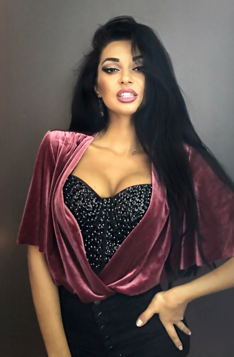 Elena Ionescu, ex-Mandinga, își va creștina băiețelul