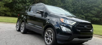 Un Ford EcoSport a fost transformat într-un monstru cu 6 roți. Consumul afișat surprinde