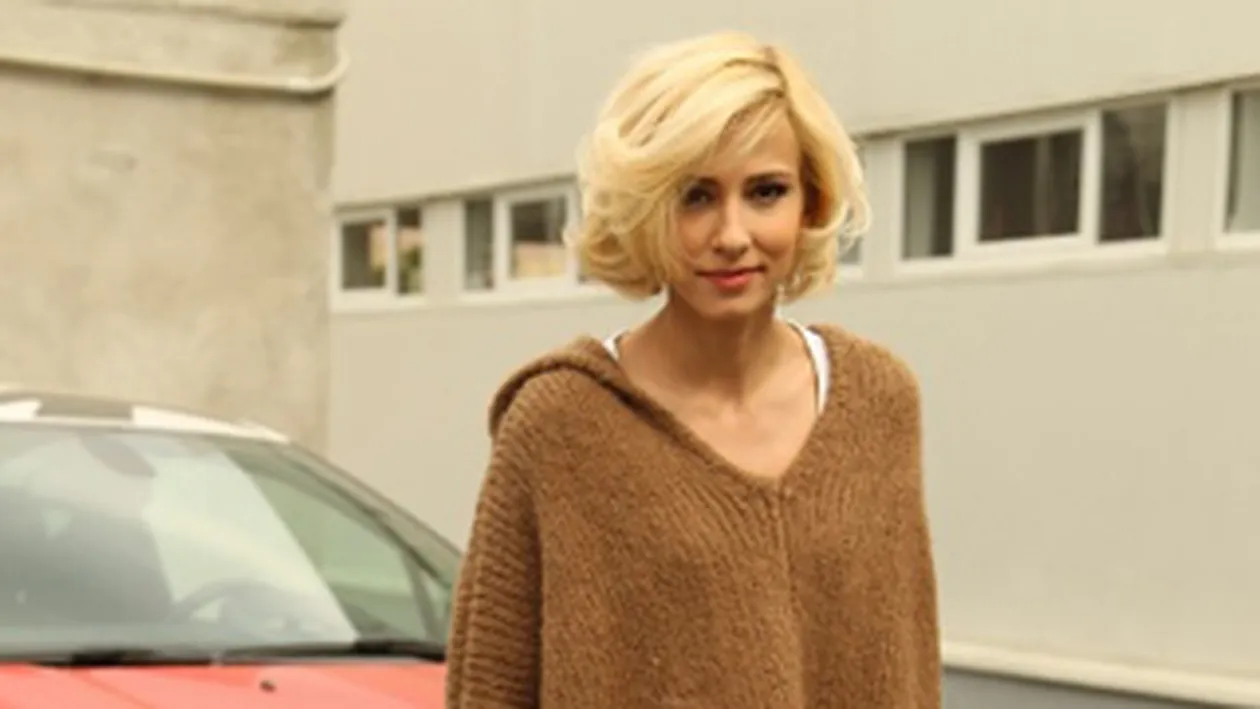 Dana Rogoz: Cand eram satena mi se spunea ca seman cu Julia Roberts sau Natalie Portman, acum blonda, cu cine seman?