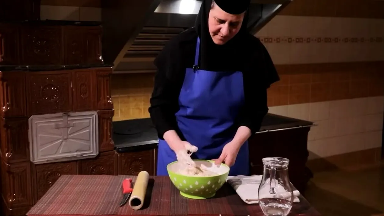 Langoși de post pufoși, ca odinioară. Rețeta maicii Valentina de la Mănăstirea Piatra Fântânele