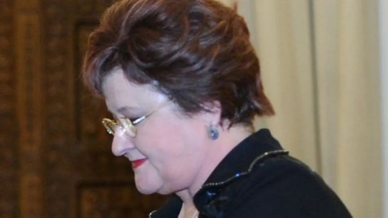 Gestul facut de Iuliana Tudor in timp ce o conducea pe Marioara Murarescu pe ultimul drum! Cum si-a luat ADIO de la ea