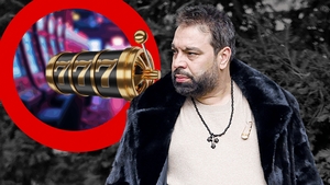 Florin Salam își spală păcatele în fața soției! A dat un “buf” de 700.000 €, iar acum… „Regele manelelor” s-a “lepădat” de cazinou!