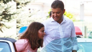 Cum arată fiica lui Cristian Boureanu după ce a fost bătută. Are fața tumefiată. Imagini înfiorătoare