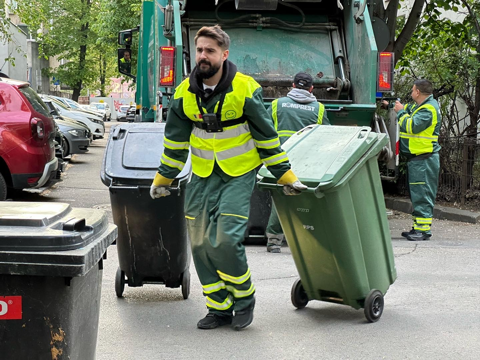 Clipul integral, ce ilustrează o zi din viața unui gunoier, este disponibil pe canalul de YouTube CANCAN (Foto: CANCAN.RO)