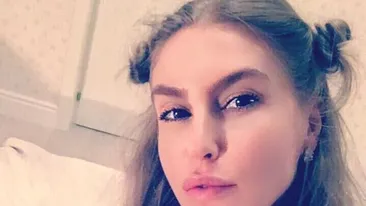 CORINA BUD s-a pozat goală în cadă. Le-a arătat sânii fanilor