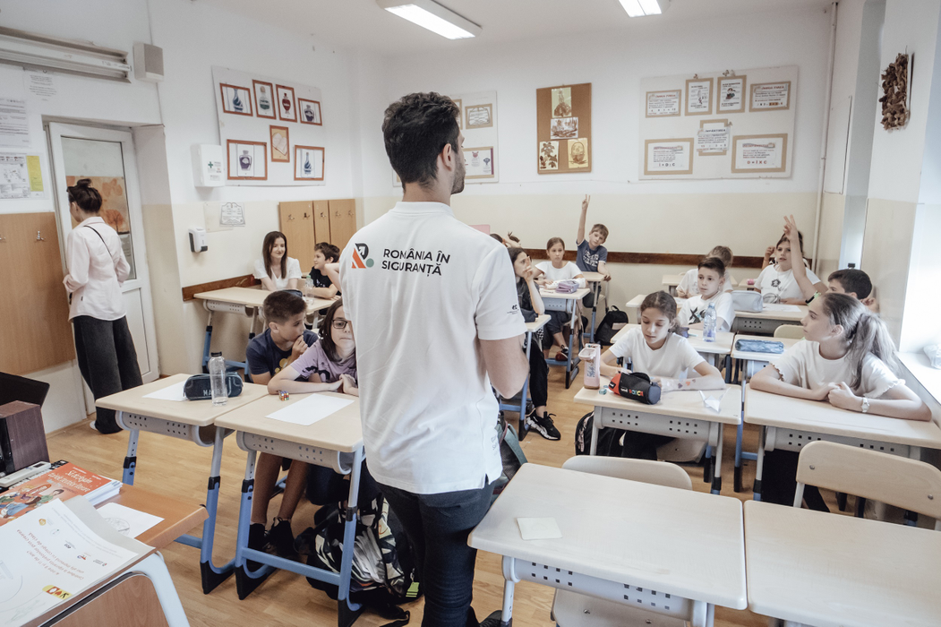 (P) România participă la concursul internațional de siguranță rutieră de la Paris prin proiectul Fundației TotalEnergies – “Ora de Educație Rutieră – Via Creative”