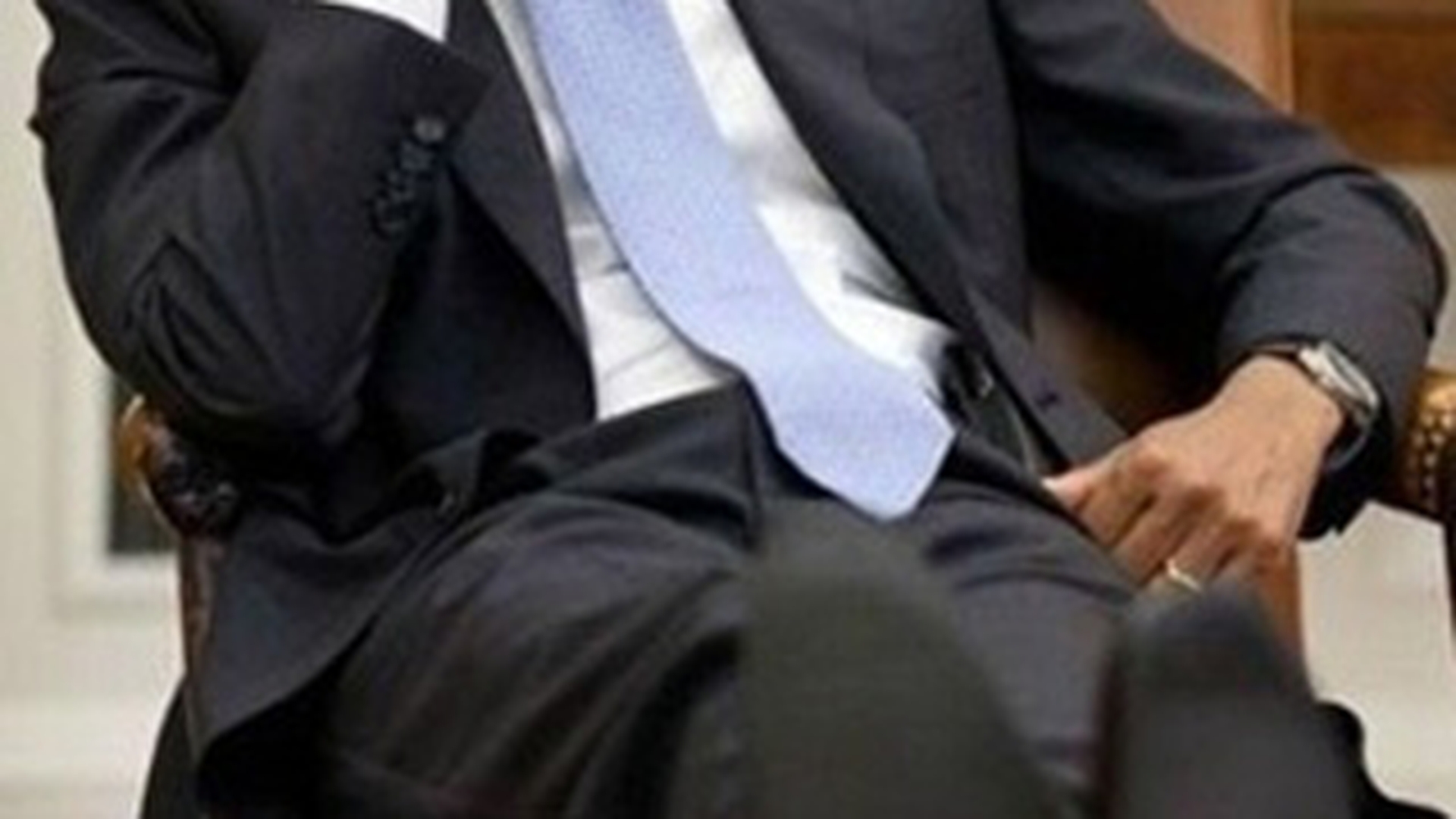 Like a boss! Imaginile care spun totul despre modul in care Obama conduce America - Vezi o galerie foto cu el intr-o pozitie in care niciun presedinte al lumii nu a fost surprins