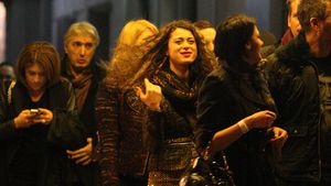Revenirea lui Dan Bittman pe scena a binedispus maxim vedetele. Vezi cum au plecat acasa dupa concertul Holograf Esca si Leu!