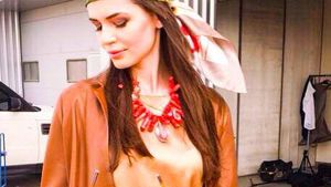 MONICA GABOR nu o duce rău deloc! Vedeta se plimbă cu avionul privat al lui MR PINK