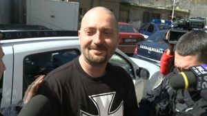 Cheloo nu vrea ”botniță”, iar Arafat îl pune la zid: ”Vin vedete și…”