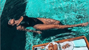 Adelina Pestrițu, mic dejun în piscină! + Fotografia de la care a ieșit mare scandal