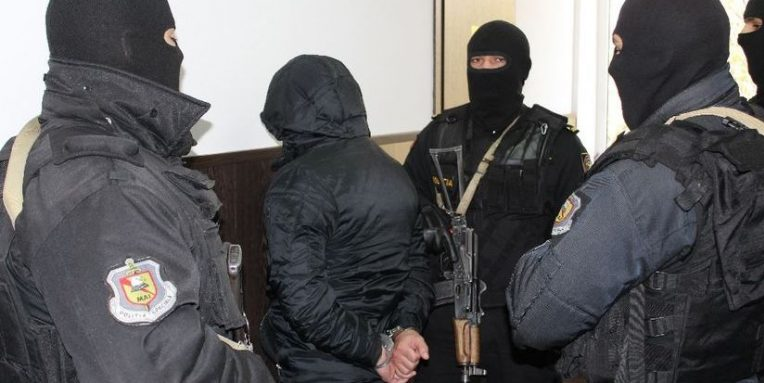 Instanța a amânat extrădarea unui hoț din cauza pandemiei