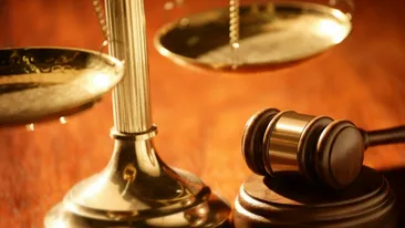 Judecatori de la Tribunalul Bucuresti, ridicati de DNA! Oamenii legii anchetati pentru ca ar fi luat MITA in lift