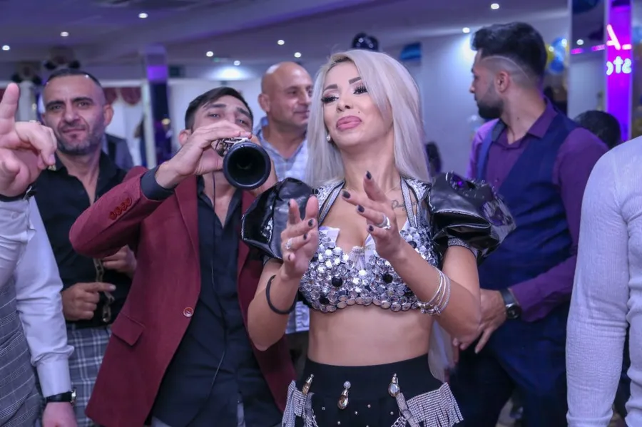 Cristina se umple de bani până pleacă de la evenimente
