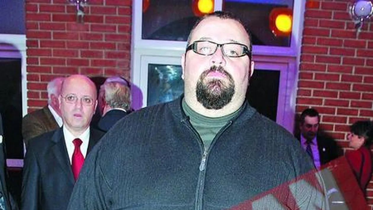 Piedone va oficia nunti de aur pe banda rulanta