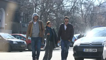 De cand produce filme, Dragos Bucur umbla sub acoperire prin Bucuresti! Imagini inedite cu actorul si colegii lui de platou!