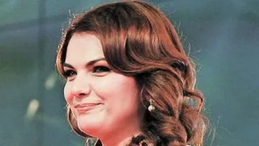 N-ai fi crezut niciodata ca o s-o vezi asa! Malvina Cervenschi a renuntat la look-ul care a consacrat-o