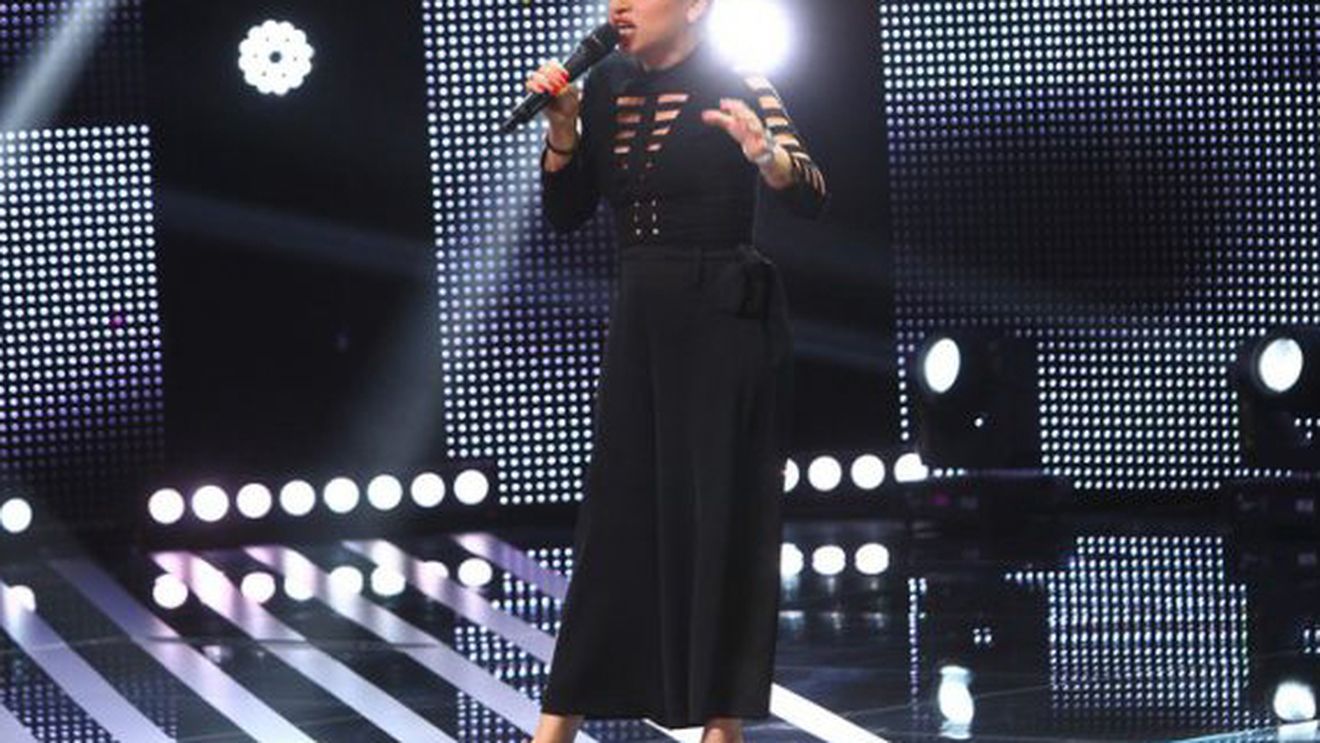 LOREDANA ANGHELACHE a redevenit ''Prinţesa de Aur''! Deşi spunea că nu mai cântă manele, vedeta a făcut un adevărat show pe ritmuri orientale