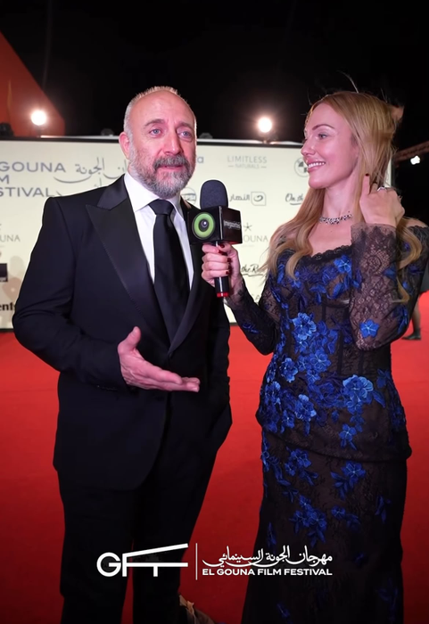 Alit Ergenc și Meryem Uzerli, actorii principali ai serialului turcesc de televiziune „Suleyman Magnificul”/ sursă foto: Facebook @Turkish Serie Station