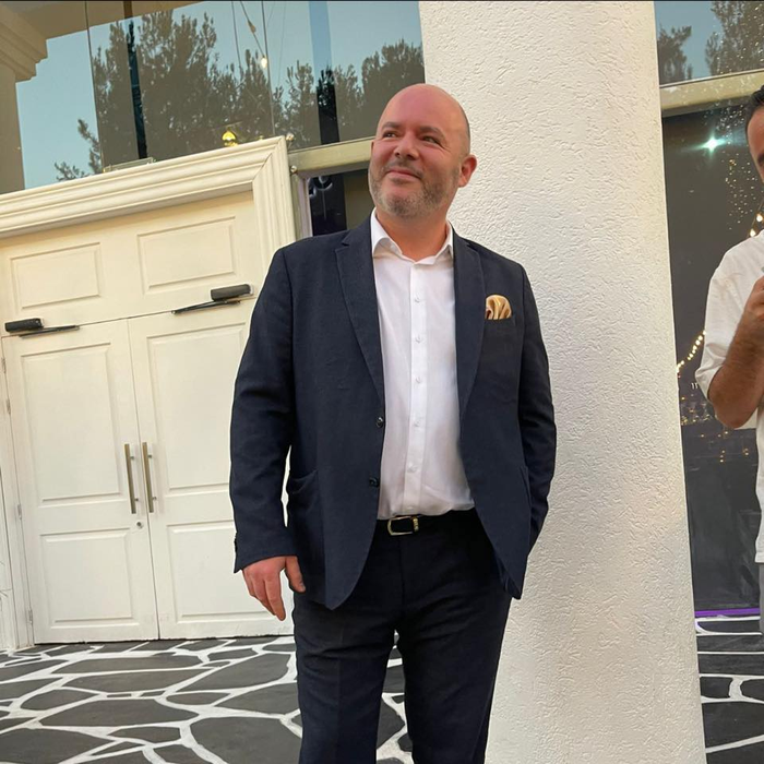 Lior Bebera, fostă vedetă Pro TV, a băgat teroare într-o angajată! Victima a cerut de urgență ordin de protecție. Totul s-a întâmplat într-un hotel de lux din București