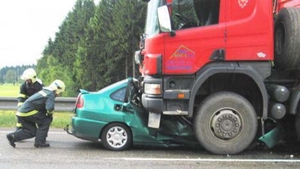 L-a lovit camionul! Un celebru fotbalist este in stare grava