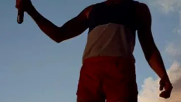 Torta olimpica si-a inceput pe teritoriul Marii Britanii! Aproximativ 8.000 de alergatori o vor purta pe o distanta de 12.875 de kilometri