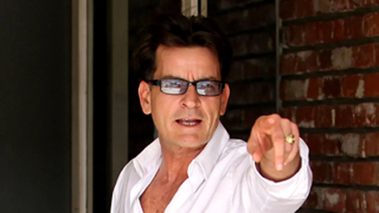 Charlie Sheen, huiduit de fanii sai