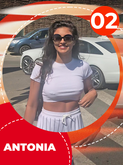 TOP 40 vedete care au lăsat la vedere ce au mai de preţ! Antonia, Loredana sau Tania Budi, sus bluziţa şi… abdomenul la control!