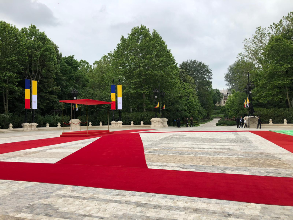 Papa Francisc este în România! Imagini super-exclusive + informații în premieră