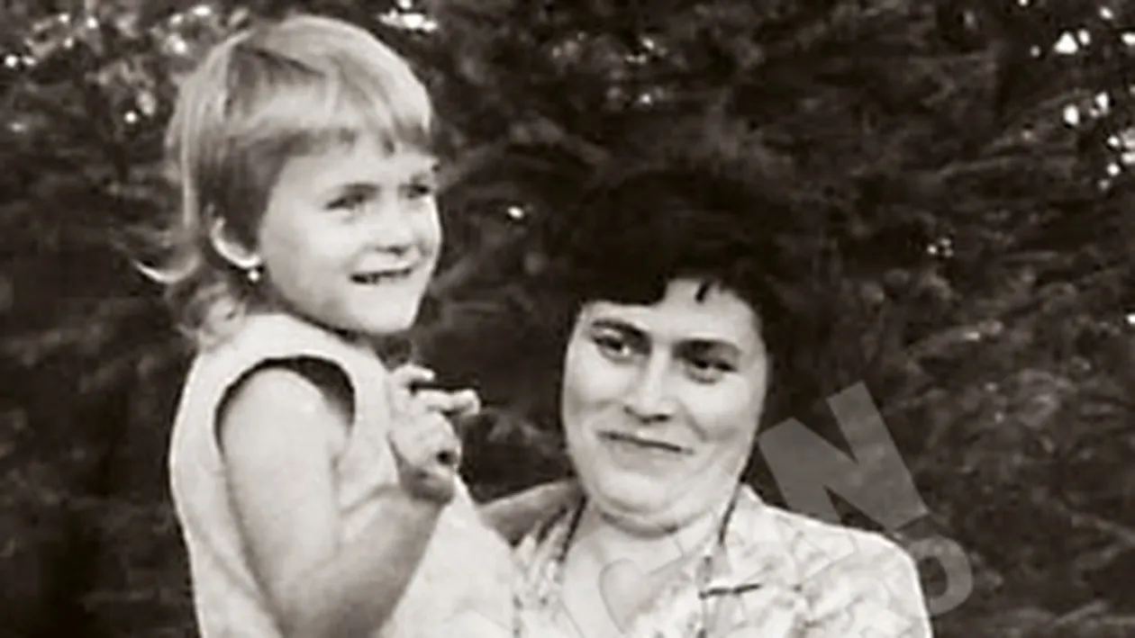 Fetita aceasta are una dintre cele mai cunoscute voci din Romania. Cine crezi ca e?