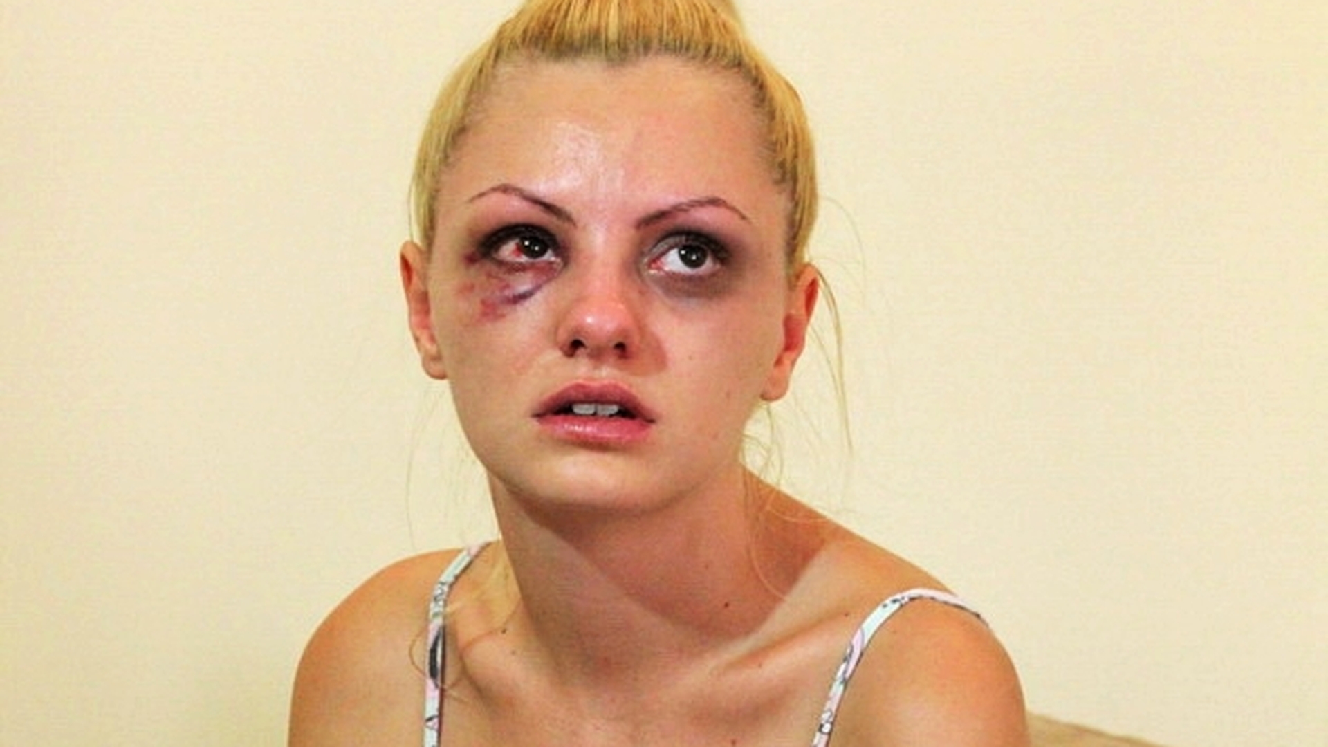Intalnire de gradul zero. Alexandra Stan a dat nas in nas cu iubitul bataus. Vezi aici cum a decurs intalnirea dintre cei doi!