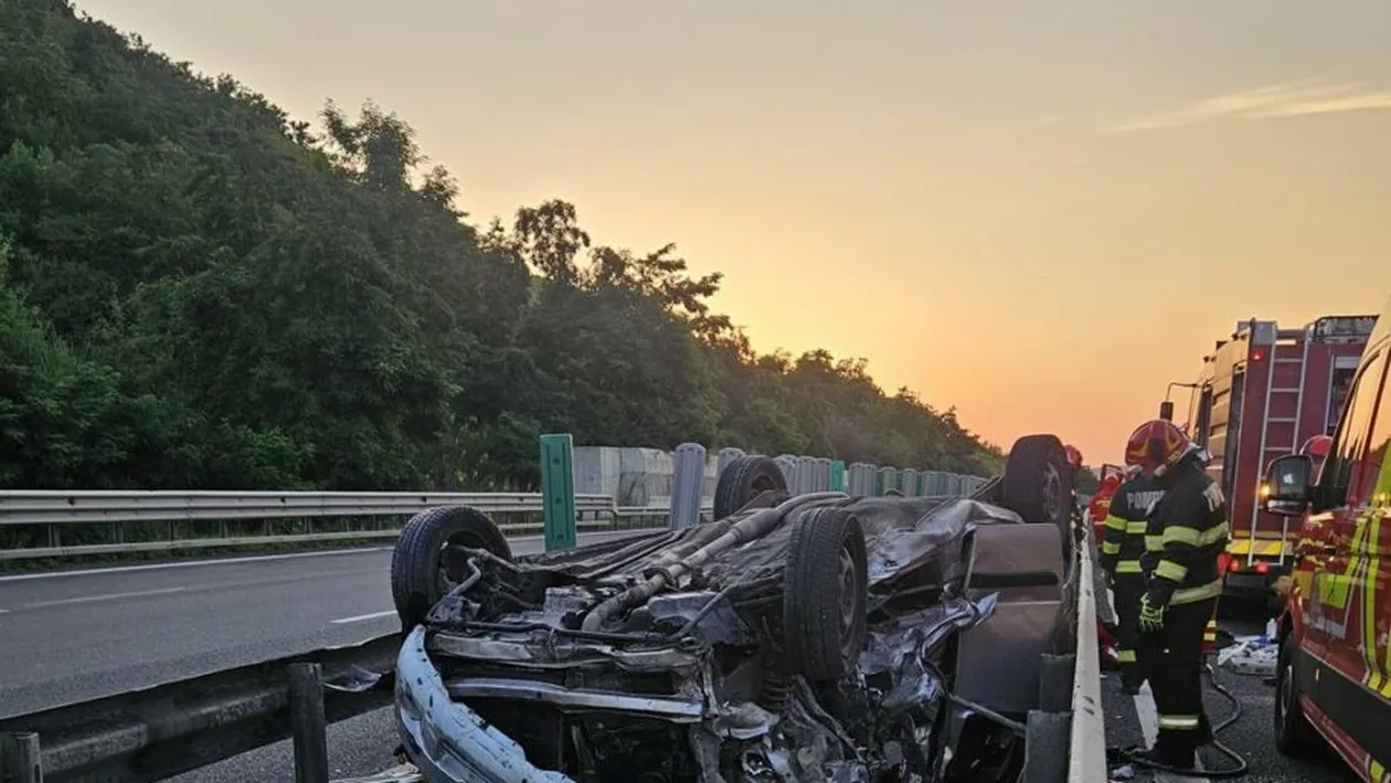 Tragedie pe A1! O fetiță de 5 ani a murit după ce mașina s-a izbit de parapet și s-a răsturnat
