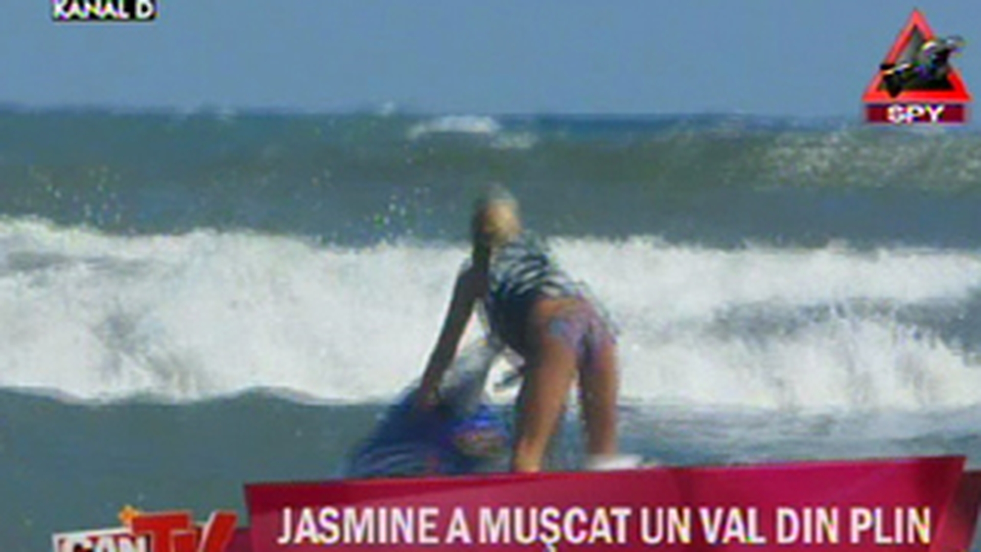 VIDEO Jasmine a luat valurile in piept! Uite cum era sa se inece!
