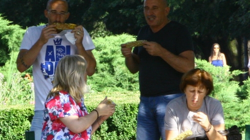 Asta-i pohta ce-a pohtit! Plecarea lui Latovlevici de la Steaua, negociata pe o banca, in parc! Imagini incredibile!