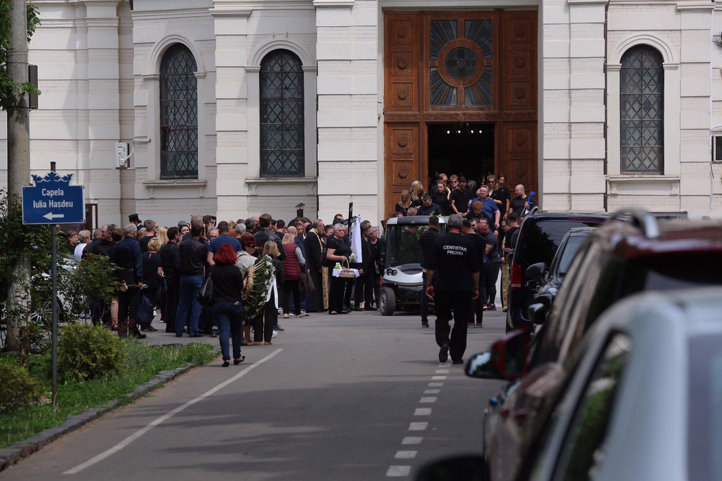 Vedetele din România își iau adio azi de la Alex Faur, cel mai excentric tânăr milionar