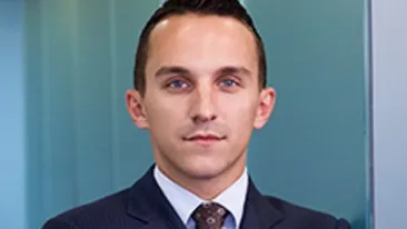 Adevarul despre chipesul avocat! Iubitul Ilincai Vandici, acuzat de furt calificat! Barbatul ar fi poftit la o geanta de lux!