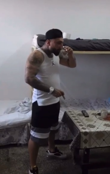 „Măcelarul lui Bebino”, mesaj belicos din închisoare. „Cât timp am cuțitul cu mine, tai și roboți”