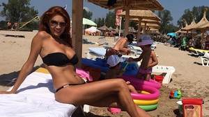 TRANSFORMARE incredibila dupa ce a nascut! Vezi cate de bine arata Cristina Spatar la plaja!