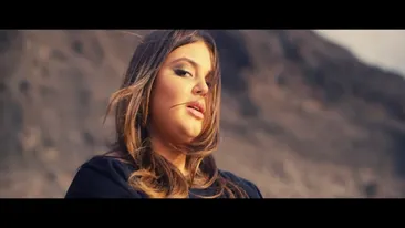 VIDEO | Povestea fabuloasă a ELLEI RAE! Este jumătate româncă, jumătate italiancă, iar acum vrea să cucerească scena muzicală din România! Cum sună piesa ei de debut